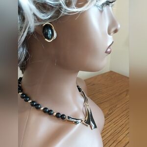 Chic Black and Gold Necklace Set